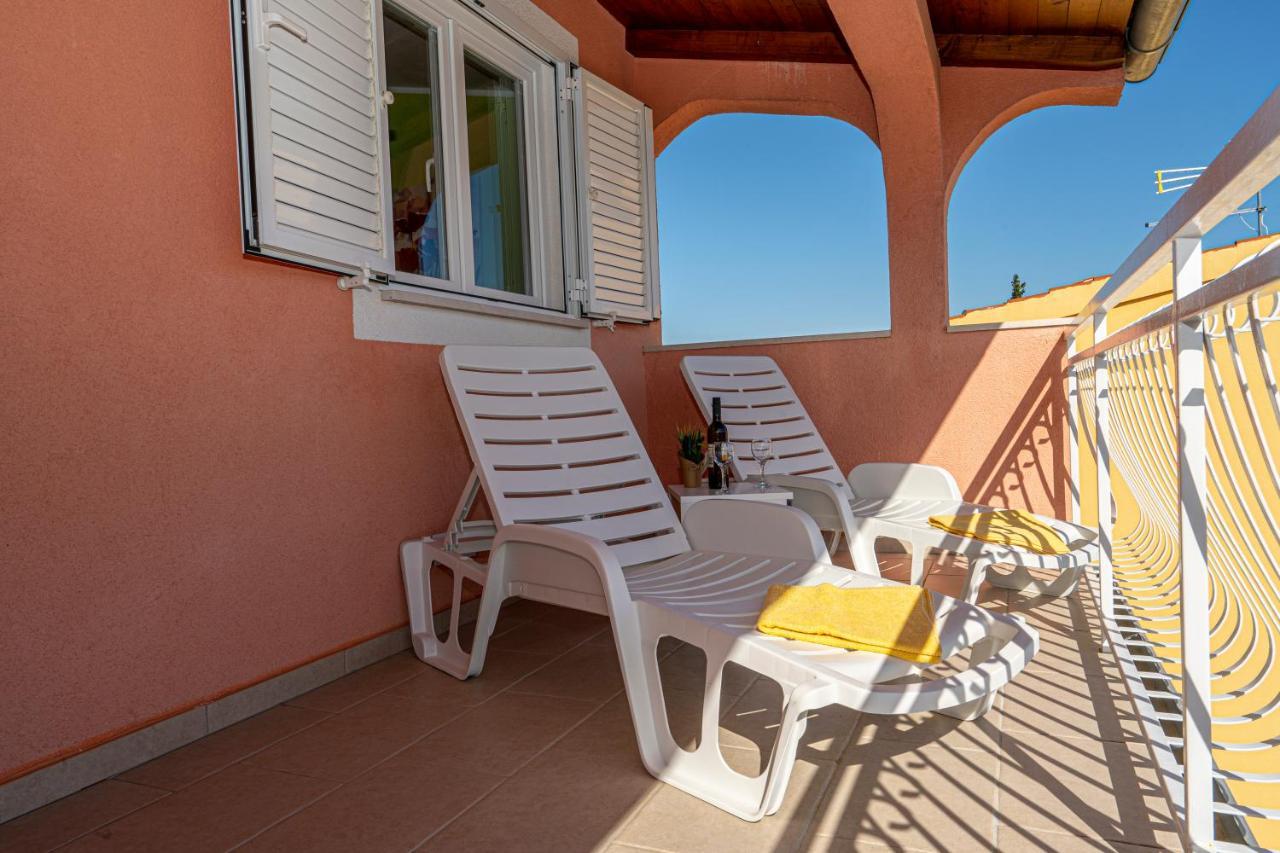 Seaview & Balcony Apartment Petra Jadrija Exterior photo