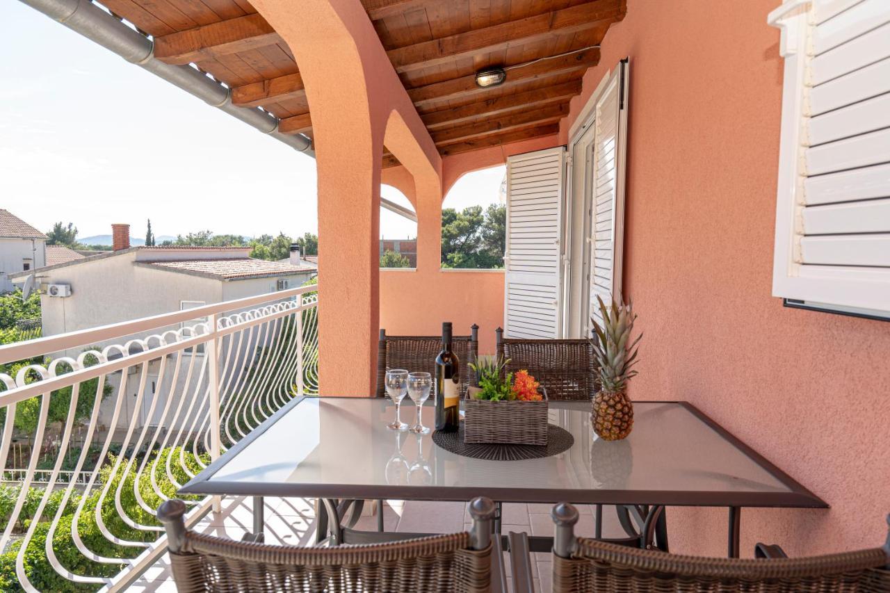Seaview & Balcony Apartment Petra Jadrija Exterior photo