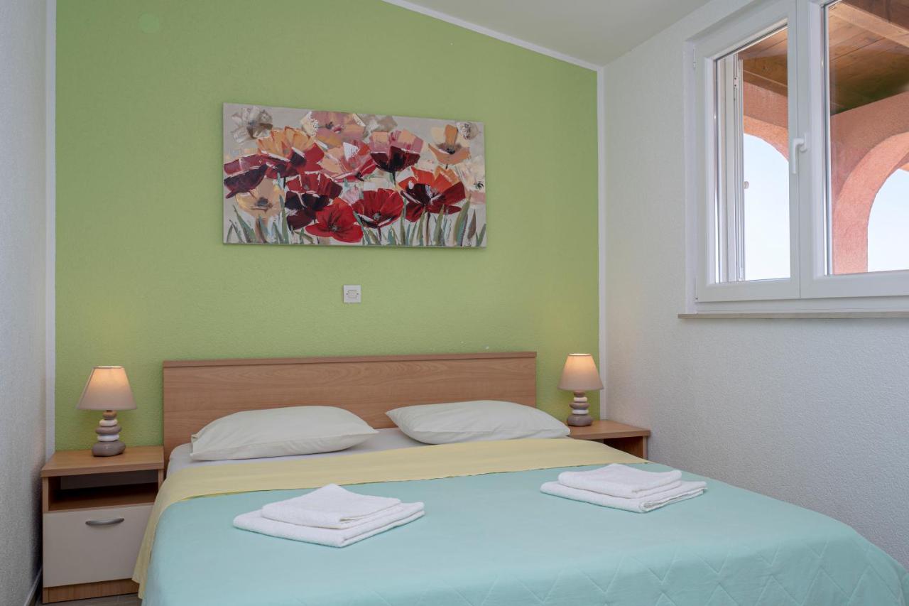 Seaview & Balcony Apartment Petra Jadrija Exterior photo
